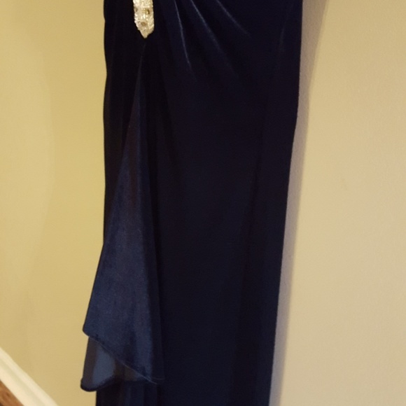 Black Velvet gown with White beaded straps - Picture 5 of 8
